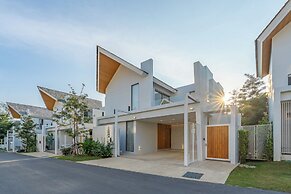 New Stunning Villa Very Modern V183