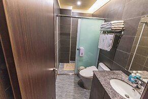 Chuanfu Shimen Hotel