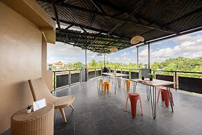 Cove Padonan Inn