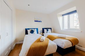 Comfy Apartments in Queensway