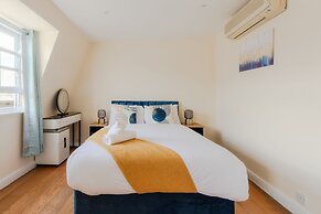 Comfy Apartments in Queensway