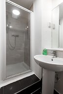 Comfy Apartments in Queensway