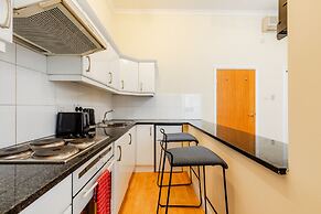 Comfy Apartments in Queensway