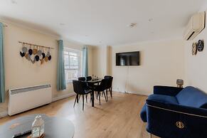 Comfy Apartments in Queensway