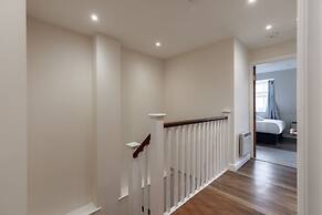 Comfy Apartments in Queensway