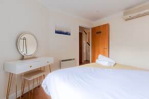 Comfy Apartments in Queensway
