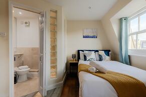 Comfy Apartments in Queensway