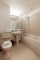 Comfy Apartments in Queensway