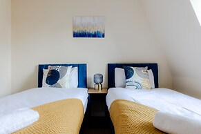 Comfy Apartments in Queensway