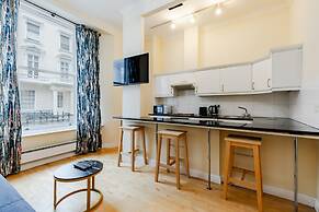 Comfy Apartments in Queensway