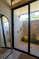 Chic 3BR Private Terrace Nature Views