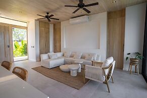 Chic 3BR Private Terrace Nature Views