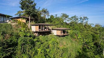 Chic 1BR Escape Breathtaking Balcony Views