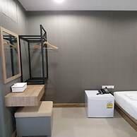 Spacious Twin Escape Deluxe Comfort for Two