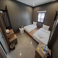 Spacious Twin Escape Deluxe Comfort for Two