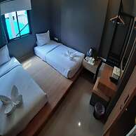Spacious Twin Escape Deluxe Comfort for Two