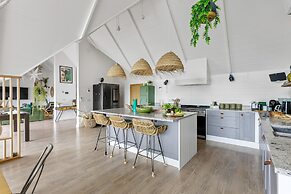 Sea Holly House in Beer