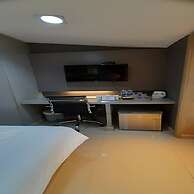 Premium Double Retreat Unwind in Style