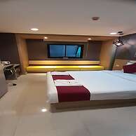 Premium Double Retreat Unwind in Style
