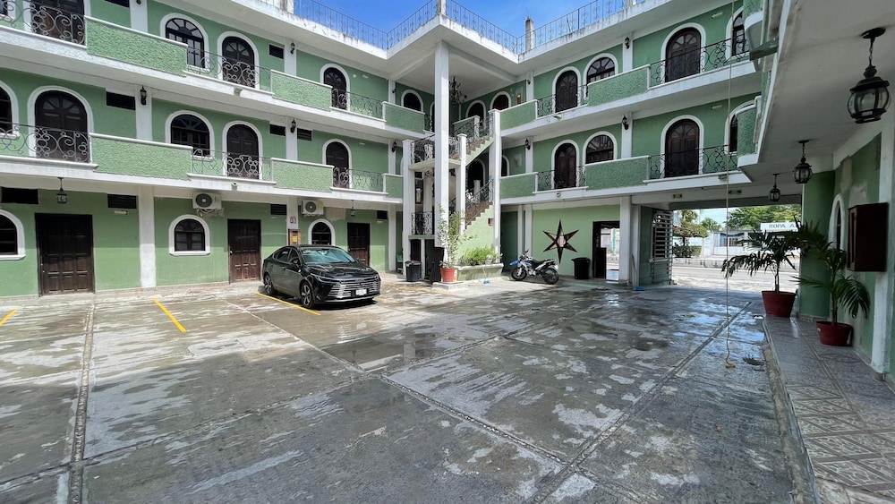 Hotel Colonial