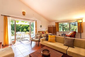 Casa Lantana by Acasadascasas