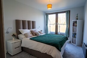 Surrey Hills Escape: Riverside Walks & Quick Links