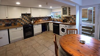 Charming 2Br Edwardian House In Market Town