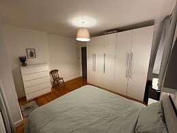 Stirling Haven: Charming 3B Apt In City Centre