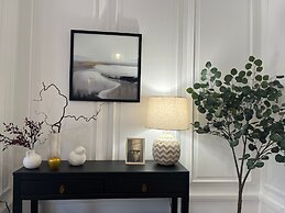 Spacious 2B Flat In Clement House