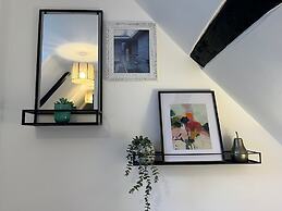 Charming 2B Georgian Flat In Historic Tring
