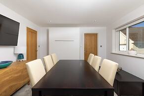 Spacious 4Bd Smart Home In Idyllic Rural Setting