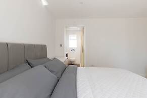 Spacious 4Bd Smart Home In Idyllic Rural Setting