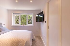 Spacious 4Bd Smart Home In Idyllic Rural Setting