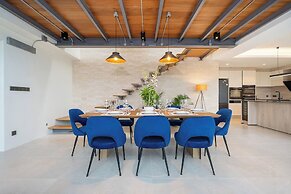 Riverhouse Phuket by Escape Villas