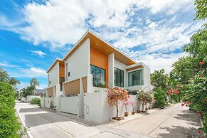 New 3BR with Pool Near Beach V190