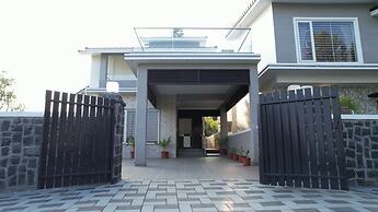Queens Villa