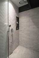 Hotel Calmo Hamilton