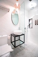Hotel Calmo Hamilton