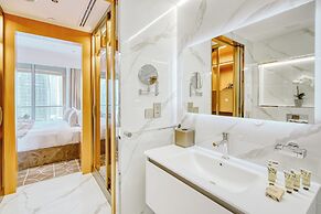 PVH - Studio - Emaar Fashion Avenue