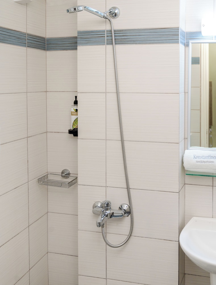 Konstantinos Hotel & Apartments 2