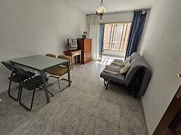 City Apartment With Pool Access
