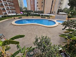 City Apartment With Pool Access