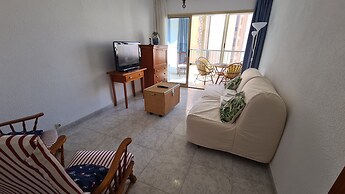 City Apartment With Pool Access