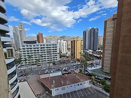 City Apartment With Pool Access