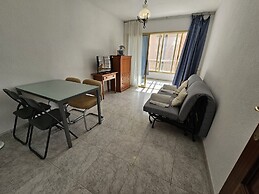 City Apartment With Pool Access