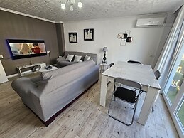 Beach Escape for 6 in Benidorm