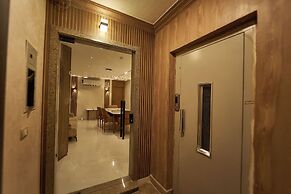 New Gold's Pyramids Hotel