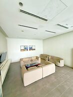 CRYSTAL SUITES AT RAMADA HOTEL