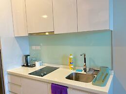 CRYSTAL SUITES AT RAMADA HOTEL