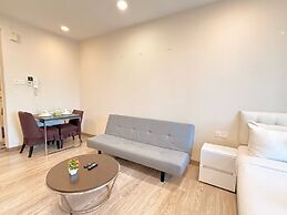 CRYSTAL SUITES AT RAMADA HOTEL